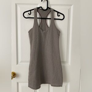 Lululemon tank top racerback hip lenght size 6